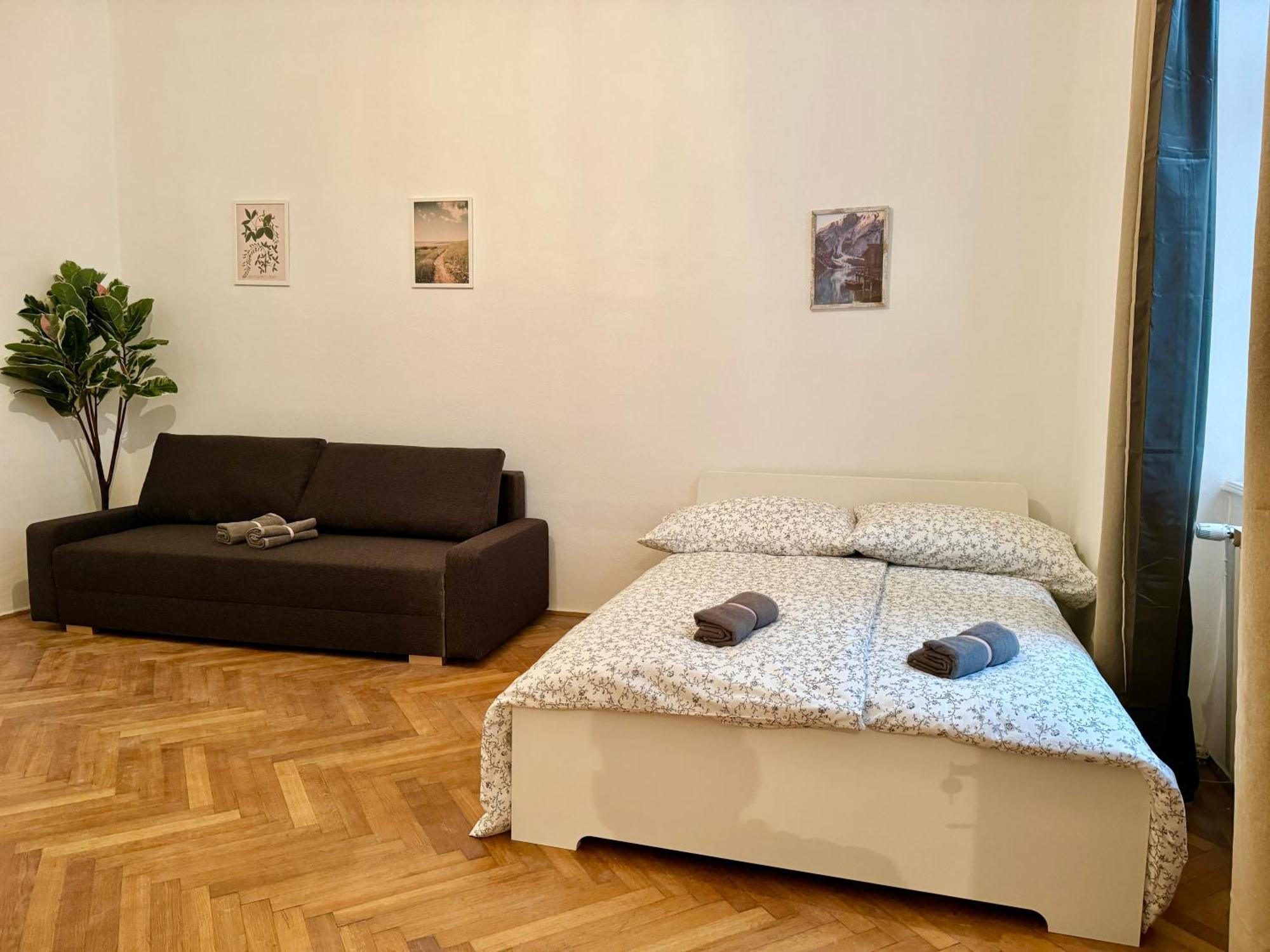 Spacious Apartment - 15 Min To Center Bécs Kültér fotó